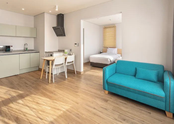 Lacozi , 3* Seul
