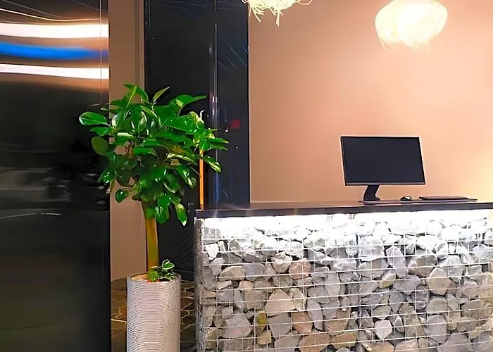 Lacozi , 酒店