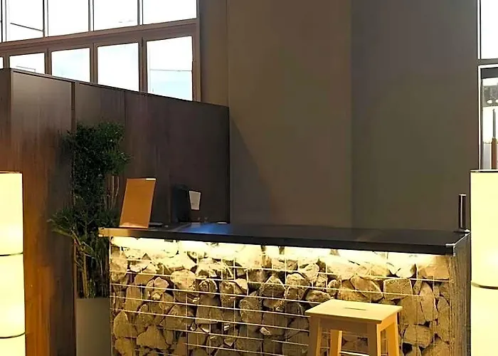 Lacozi , Hotel